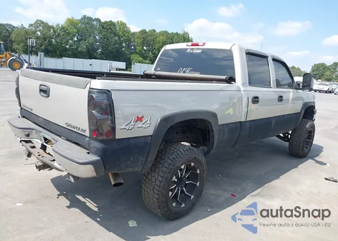 2004 Chevrolet Silverado 2500 Ls z USA, uszkodzony, nr VIN 1GCGK23UX4F225872